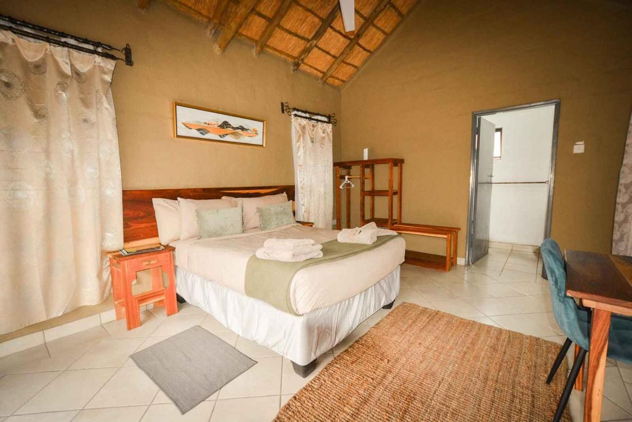 African Excursions Guest House Khwai Extérieur photo