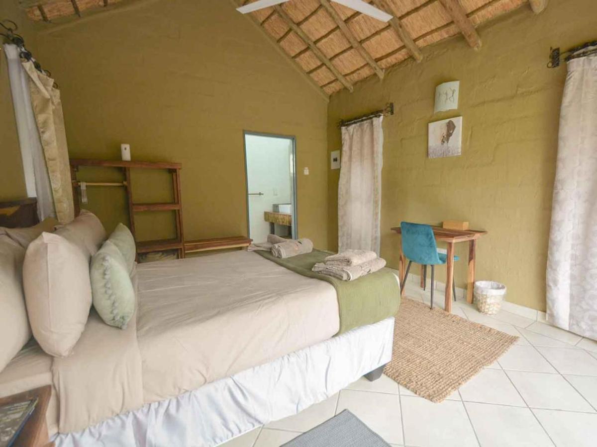 African Excursions Guest House Khwai Extérieur photo