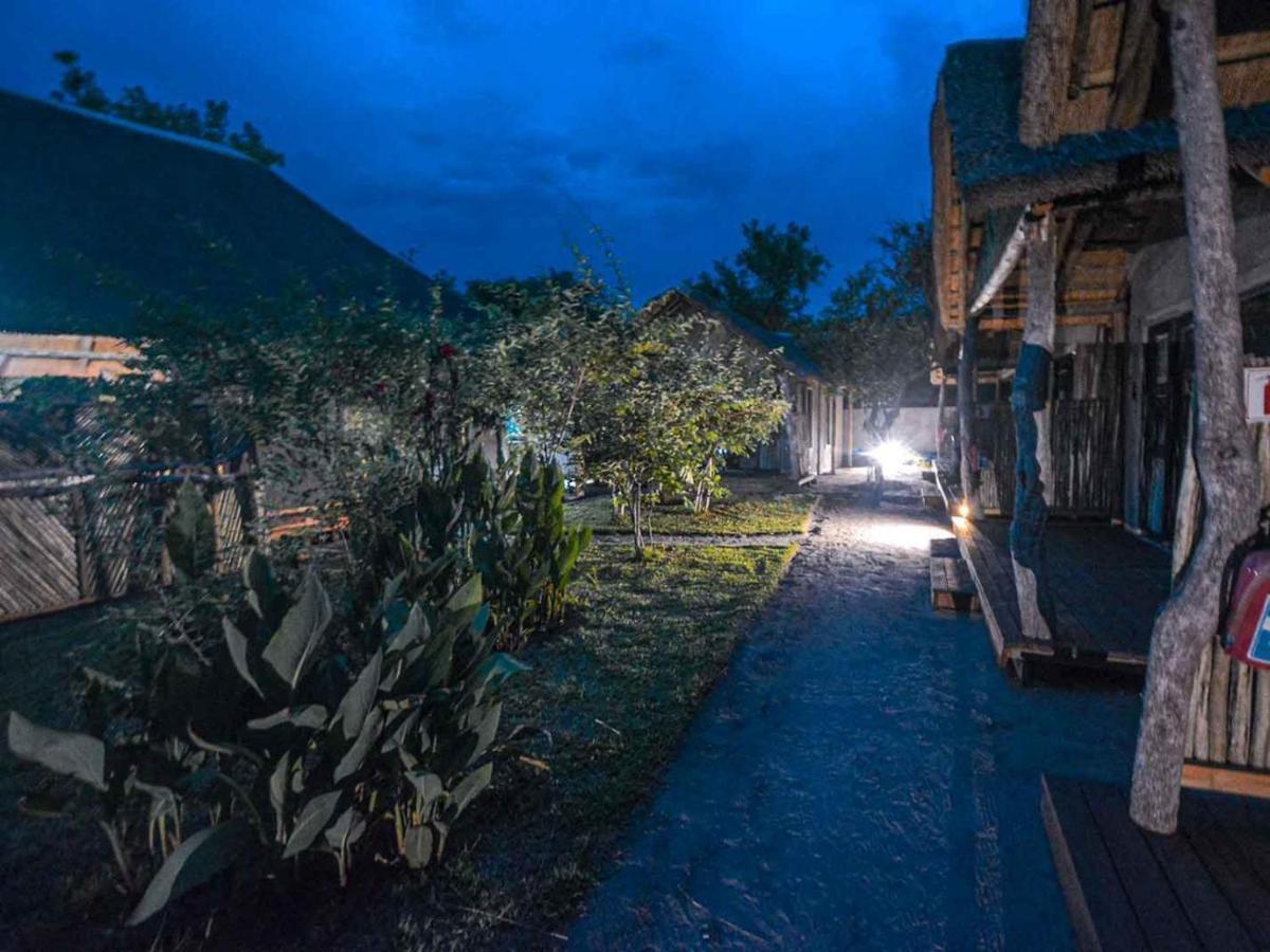 African Excursions Guest House Khwai Extérieur photo